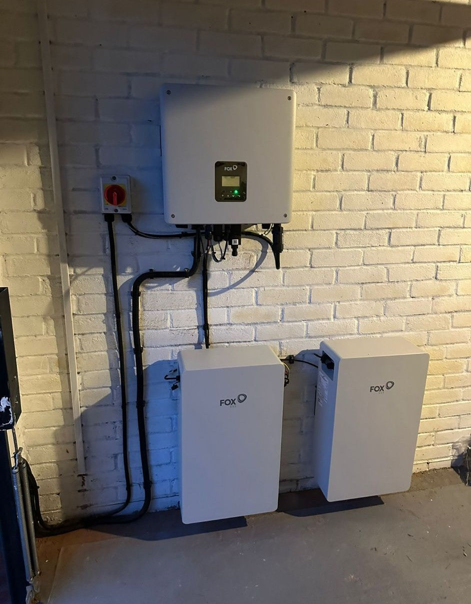 Fox Hybrid Inverter with EP6 Battery Storag